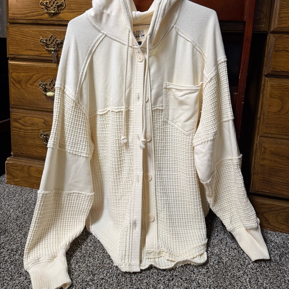 American Eagle Outfitters Cream Hooded hoodie